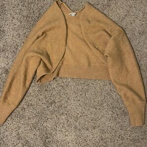 Tan/gold shrug cardigan with loose fitting sleeves